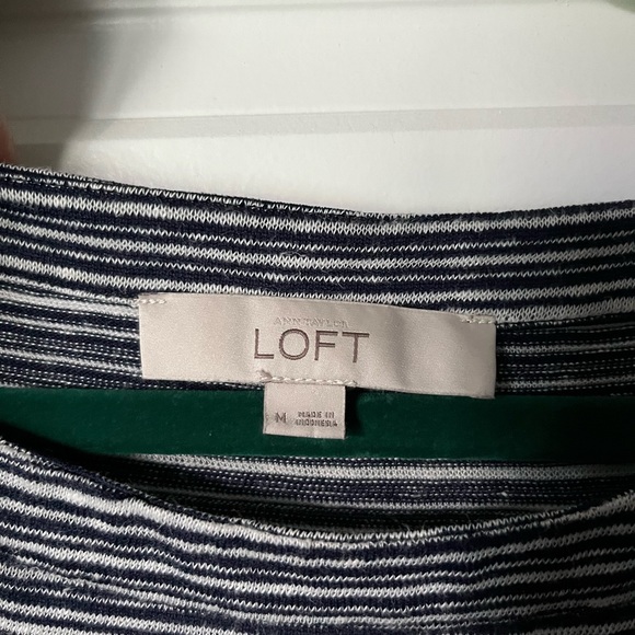 EUC LOFT Summer Striped Blue & Ivory Tie Waist Dress size Medium - Picture 2 of 7